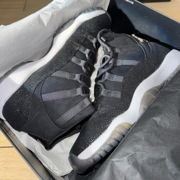 AIR JORDAN 11 RETRO PREM HEIRESS BLACK STINGRAY (Y) 5.5 - Picture 1 of 12